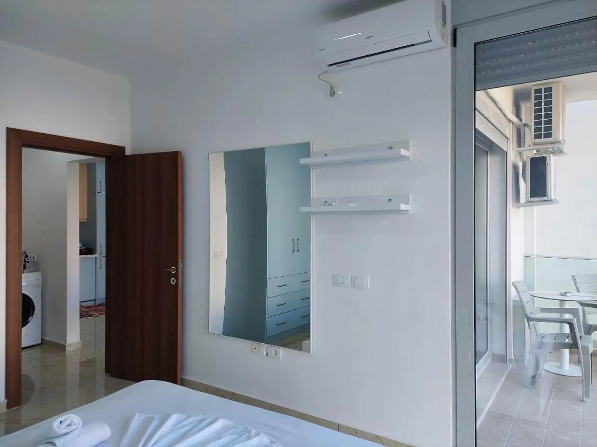 Saranda Terraces Apartments 0*, Σαράντα